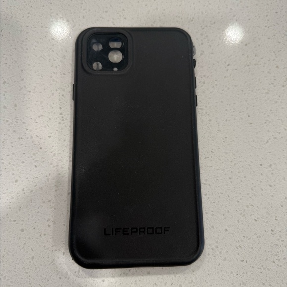 Iphone 11 ProMax Lifeproof phone case - Picture 2 of 2